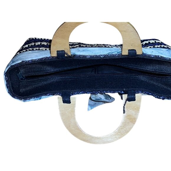 Handmade Wicker Woven Handbag with Bow and Wooden Handle 12" x 7" - Picture 5 of 7